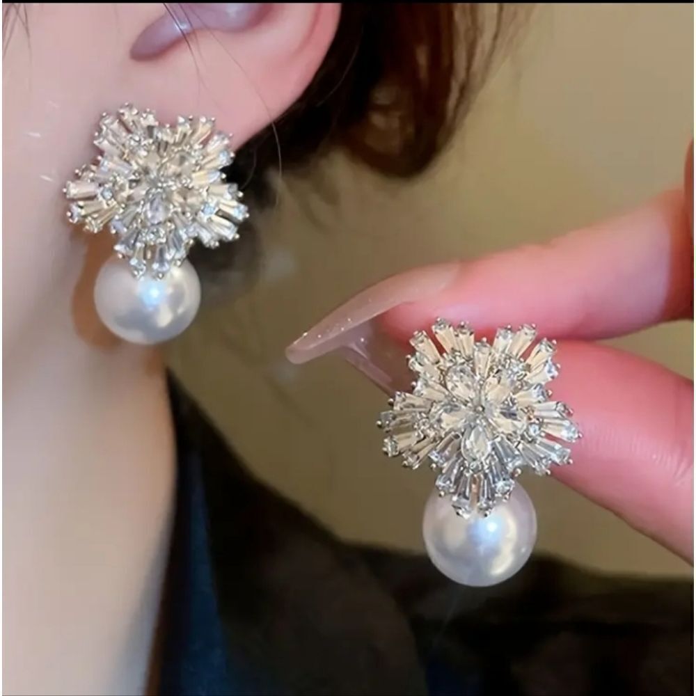 Flower Round Pearl Stud Earrings